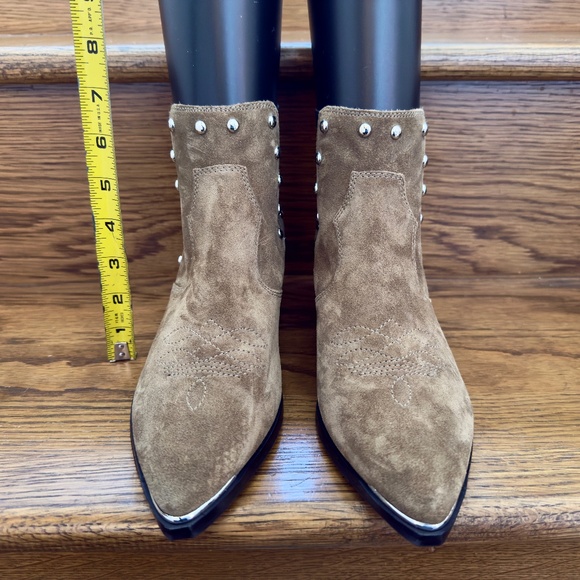 Marc Fisher Studded Chelsea Boot Taupe Suede 8.5 NWOT - Picture 4 of 10